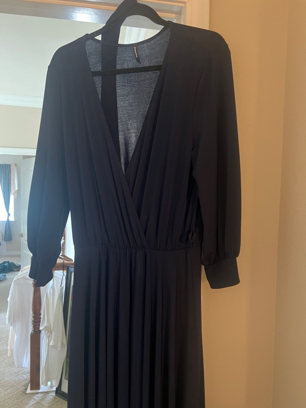 Elegant Deep Blue  Long-Sleeve Maxi Dress with Tie Neck